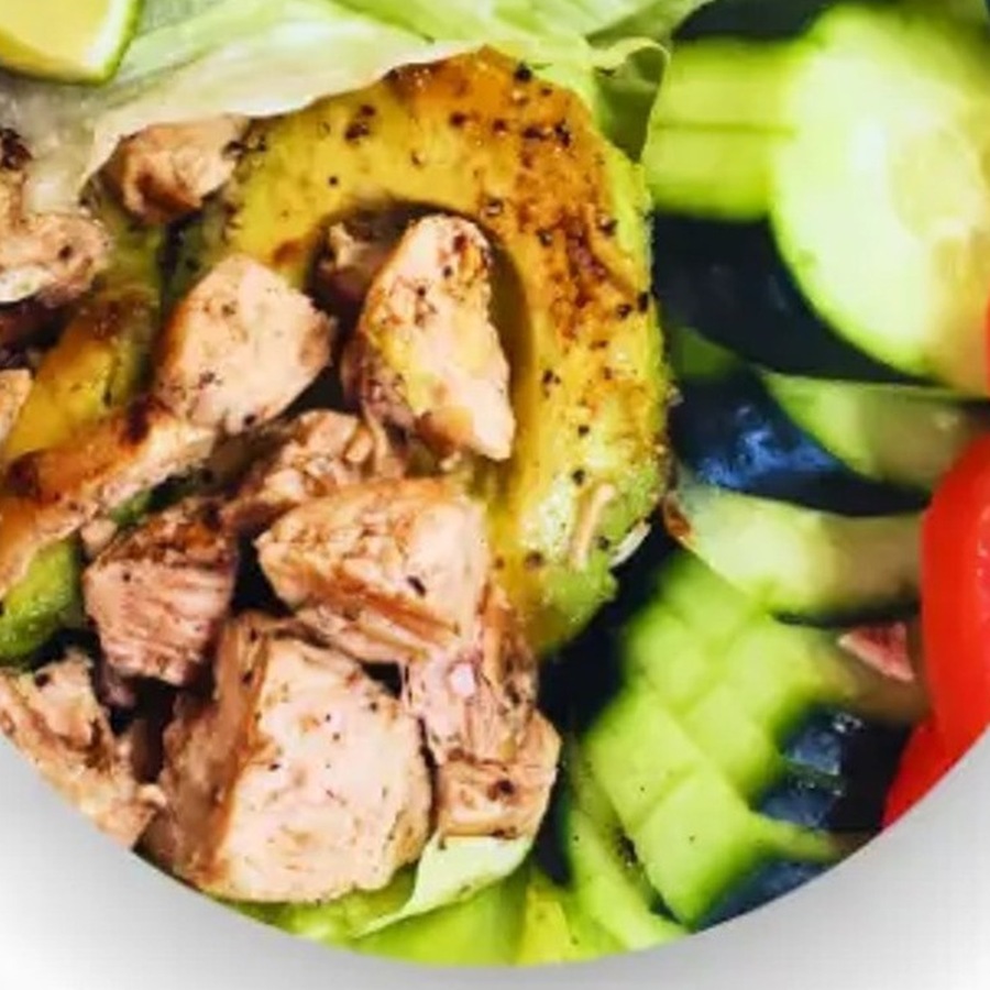 Southwest Grilled Chicken & Avocado Salad